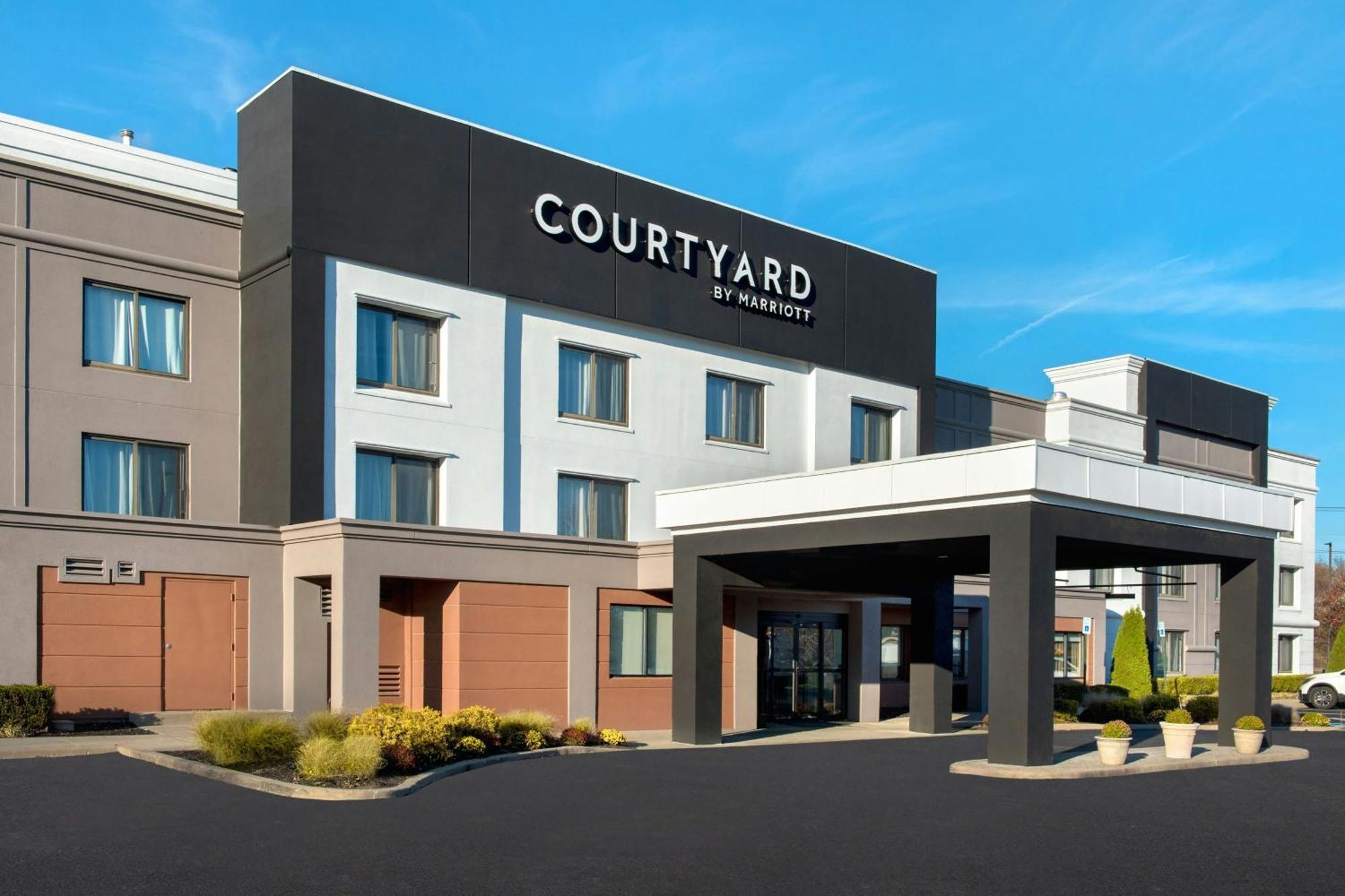 Courtyard Newburgh Stewart Airport Exterior foto
